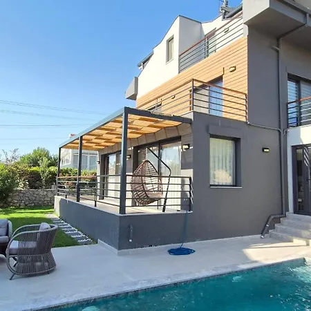 Enjoy A Vacation In Luxury With Swimming Pool Likya Milay Villa